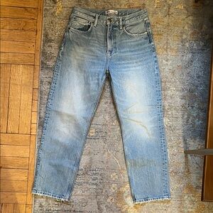 Zara light blue straight ankle jeans size 6 slightly cropped denim